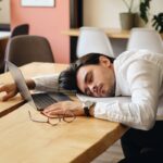 Faut-il conserver une assurance pro quand sa micro-entreprise est inactive en 2025 ?